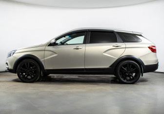 Подержанный автомобиль LADA (ВАЗ) Vesta Wagon 2019 года (8 фото)