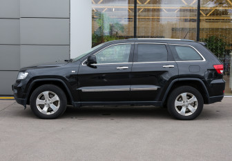 Подержанный автомобиль Jeep Grand Cherokee 2010 года (8 фото)