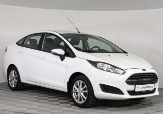 Подержанный автомобиль Ford Fiesta Sedan 2015 года (2 фото)