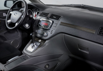 Подержанный автомобиль Ford C-MAX 2008 года (9 фото)