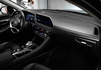 Подержанный автомобиль Hyundai Sonata 2021 года (28 фото)