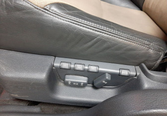 Подержанный автомобиль Volvo S60 2001 года (19 фото)