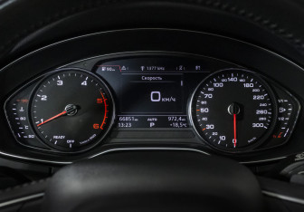 Подержанный автомобиль Audi Q5 2019 года (14 фото)