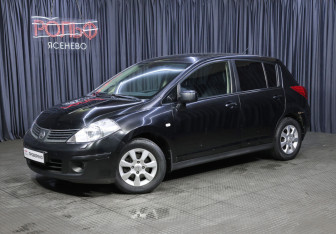 Подержанный автомобиль Nissan Tiida Hatchback 2007 года (1 фото)