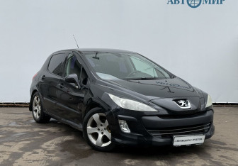Подержанный автомобиль Peugeot 308 Hatchback 2010 года (3 фото)