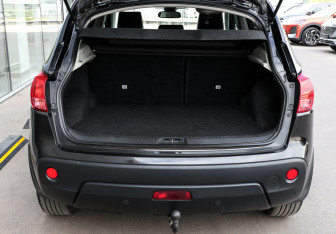 Подержанный автомобиль Nissan Qashqai 2008 года (10 фото)