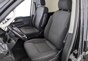 Подержанный автомобиль Volkswagen Multivan 2020 года (20 фото)