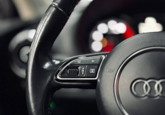 Подержанный автомобиль Audi A3 Hatchback 2014 года (15 фото)