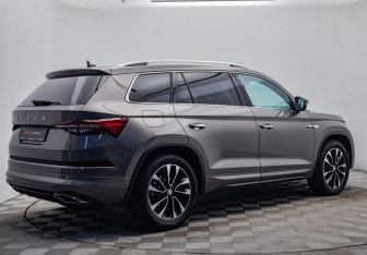 Подержанный автомобиль Skoda Kodiaq 2023 года (5 фото)