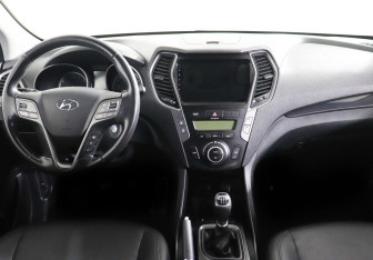 Подержанный автомобиль Hyundai Santa Fe 2014 года (7 фото)