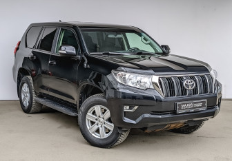 Подержанный автомобиль Toyota Land Cruiser Prado 2020 года (3 фото)