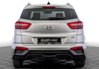 Подержанный автомобиль Hyundai Creta 2019 года (6 фото)