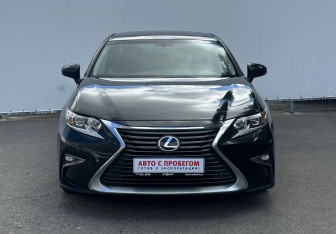 Подержанный автомобиль Lexus ES 2018 года (2 фото)
