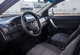 Подержанный автомобиль Chevrolet Aveo Sedan 2011 года (9 фото)