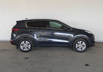 Подержанный автомобиль Kia Sportage 2018 года (8 фото)