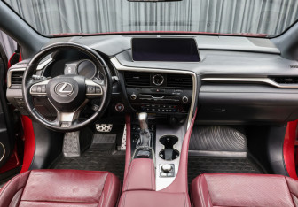 Подержанный автомобиль Lexus RX 2018 года (14 фото)