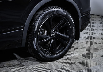 Подержанный автомобиль Volkswagen Tiguan 2021 года (15 фото)