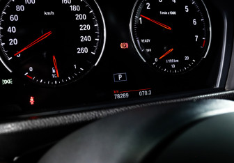 Подержанный автомобиль BMW X2 2018 года (11 фото)