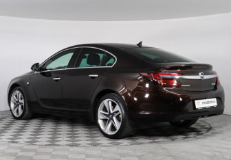 Подержанный автомобиль Opel Insignia Liftback 2014 года (7 фото)