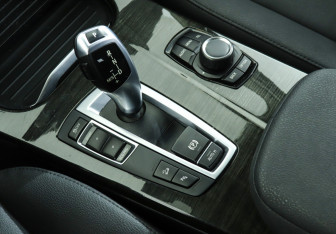 Подержанный автомобиль BMW X3 2014 года (18 фото)