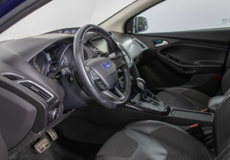 Подержанный автомобиль Ford Focus Hatchback 2016 года (10 фото)