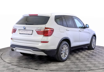 Подержанный автомобиль BMW X3 2015 года (5 фото)
