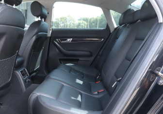 Подержанный автомобиль Audi A6 Sedan 2007 года (10 фото)