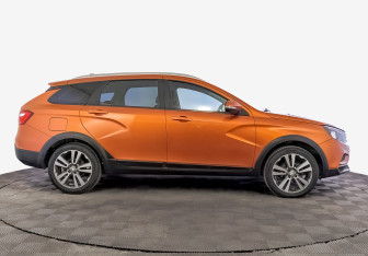 Подержанный автомобиль LADA (ВАЗ) Vesta Wagon 2021 года (4 фото)