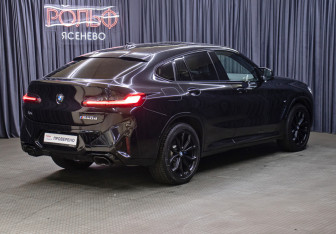Подержанный автомобиль BMW X4 2021 года (5 фото)