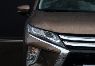 Подержанный автомобиль Mitsubishi Eclipse Cross 2018 года (23 фото)