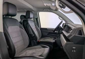 Подержанный автомобиль Volkswagen Multivan 2021 года (23 фото)