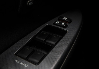 Подержанный автомобиль Toyota Venza 2014 года (14 фото)