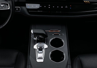 Подержанный автомобиль Changan UNI-K 2022 года (14 фото)