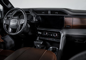 Подержанный автомобиль GMC Sierra 2024 года (12 фото)