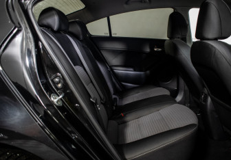 Подержанный автомобиль Kia Cerato Sedan 2014 года (9 фото)