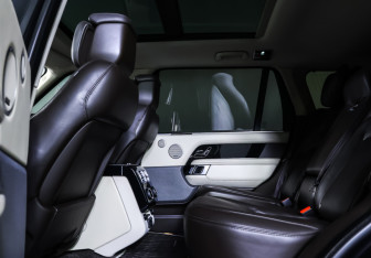 Подержанный автомобиль Land Rover Range Rover 2018 года (12 фото)