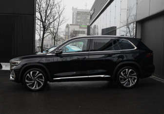 Подержанный автомобиль Geely Monjaro 2024 года (8 фото)