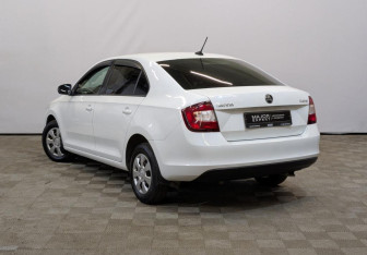 Подержанный автомобиль Skoda Rapid Liftback 2019 года (7 фото)