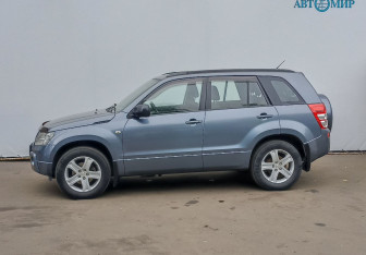 Подержанный автомобиль Suzuki Grand Vitara 2006 года (8 фото)