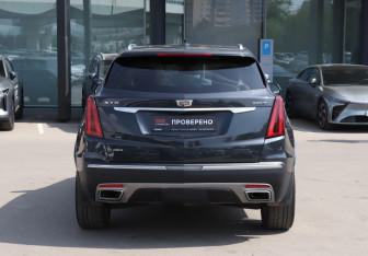 Подержанный автомобиль Cadillac XT5 2021 года (6 фото)