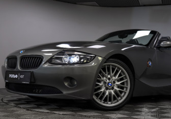 Подержанный автомобиль BMW Z4 Roadster 2004 года (41 фото)