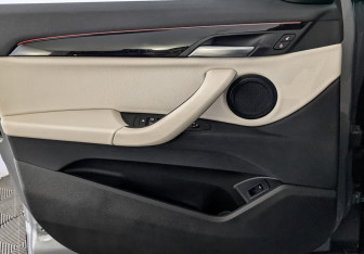 Подержанный автомобиль BMW X2 2021 года (19 фото)