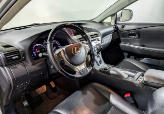 Подержанный автомобиль Lexus RX 2013 года (16 фото)