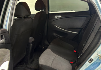 Подержанный автомобиль Hyundai Solaris Sedan 2012 года (14 фото)