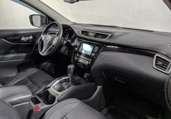 Подержанный автомобиль Nissan Qashqai 2014 года (13 фото)