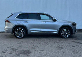 Подержанный автомобиль Geely Monjaro 2024 года (4 фото)