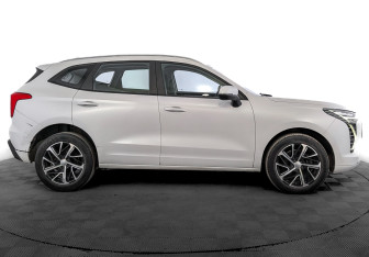 Подержанный автомобиль Haval Jolion 2022 года (4 фото)