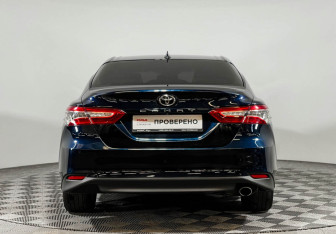 Подержанный автомобиль Toyota Camry Sedan 2019 года (6 фото)