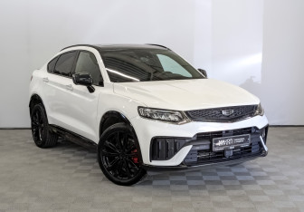 Подержанный автомобиль Geely Tugella 2023 года (3 фото)