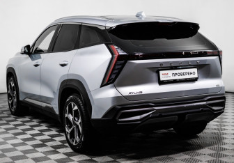 Подержанный автомобиль Geely Atlas 2024 года (7 фото)